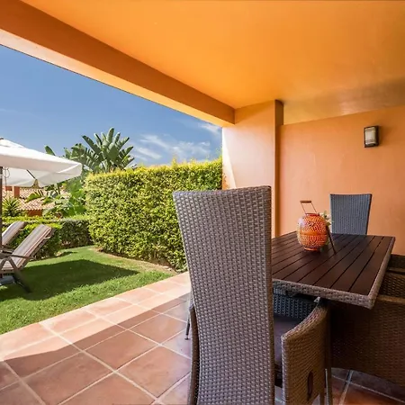 Luxury In Benatalaya Apartment Estepona