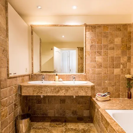 Apartment Luxury In Benatalaya Estepona